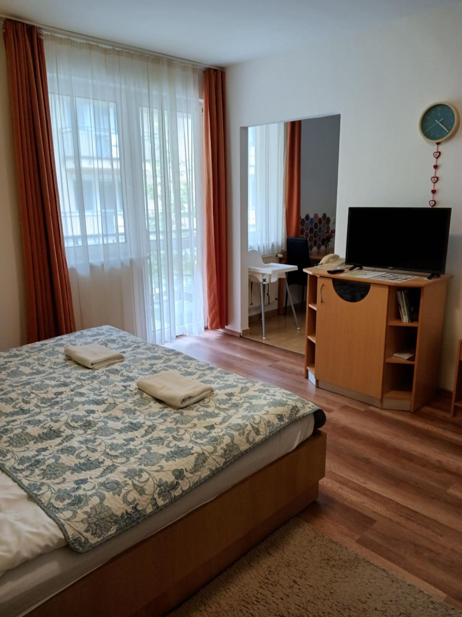 דירות זלקרוס Viola Wellness Apartman מראה חיצוני תמונה